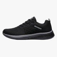 running shoes for men with cushioned sole in black
