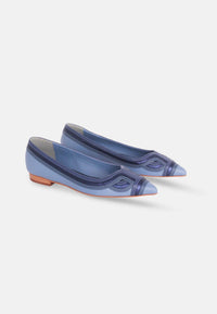 women wearing ballerina flats casual outfit USA
