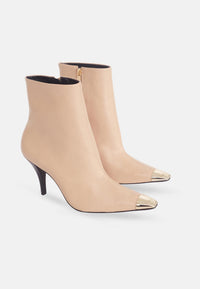 women ankle boots side view block heel design
