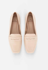 womens flats side view lightweight casual footwear
