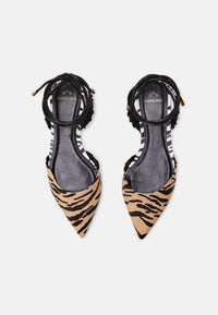 womens stylish flat sandals animal print design